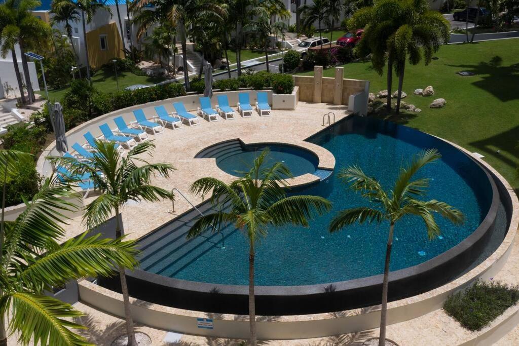 Serenity Penthouse Lowlands 外观 照片